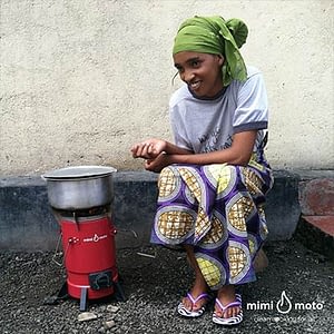 7---Rwanda-Inyenyeri-Mimi-Moto-cooking-outside