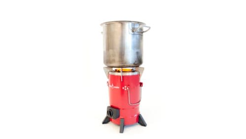 Mim-01 - stove with pot 1 (3760x2120)
